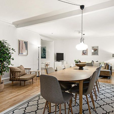 Sanders Stage - Enchanting Four-Bedroom Apartment Near Nyhavn โคเปนเฮเกน ภายนอก รูปภาพ