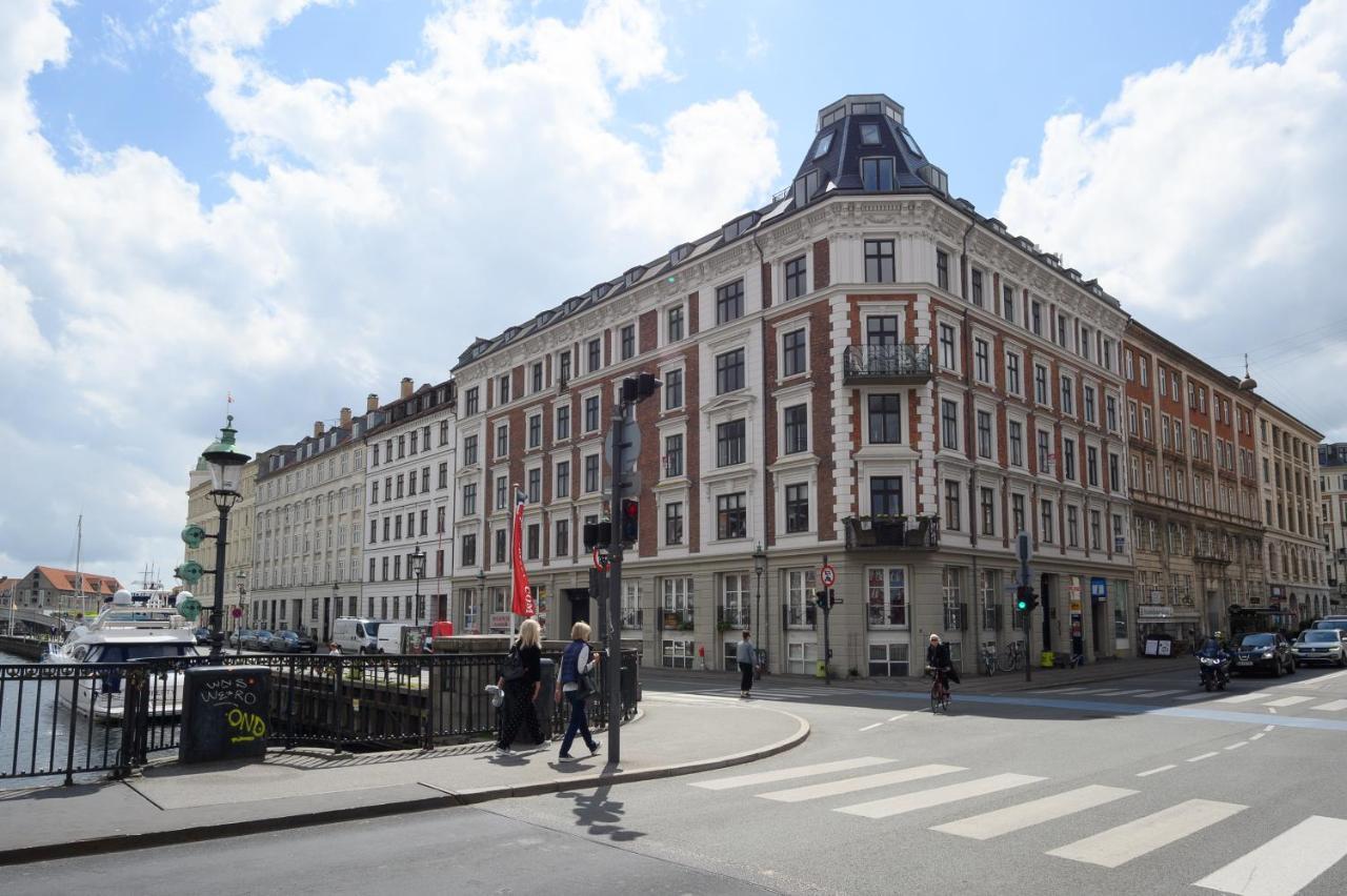 Sanders Stage - Enchanting Four-Bedroom Apartment Near Nyhavn โคเปนเฮเกน ภายนอก รูปภาพ